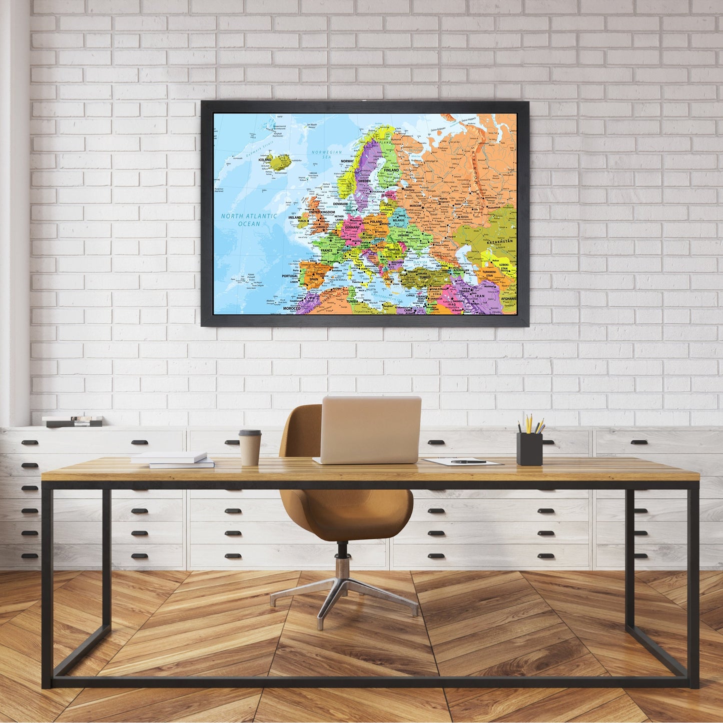 Detailed Pushpin Europe Map | 36" x 24" or 24" x 18"